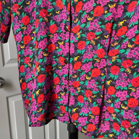 *SOLD* Vintage Notations floral short sleeve button up with collar - Picture 4 of 7